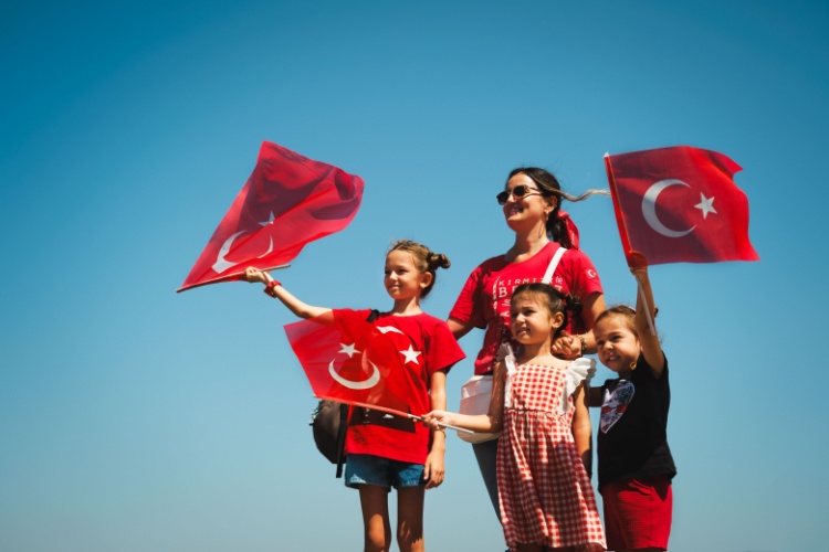 Okullarda 23 Nisan Coşkusu: Türkiye Genelinde Etkinlikler Düzenlenecek