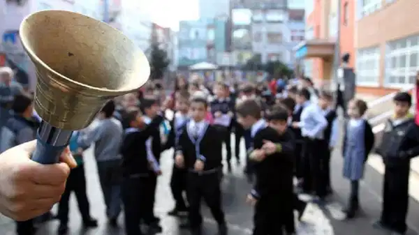 MEB 2025-2026 Takvimini Yayımladı: Yaz Tatili Ne Zaman Başlıyor?