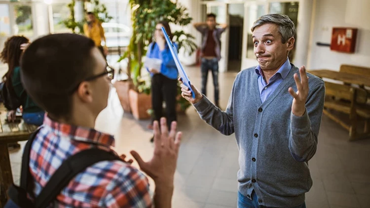 Göreve Yeni Başlayan Okul Müdürleri En Çok İlk Yılda Zorlanıyor
