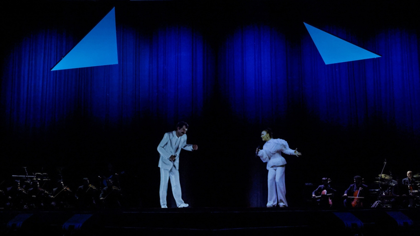 Müslüm Gürses hologramıyla sahnede: Türk Telekom 5G ile AKM’de tarihi gece!