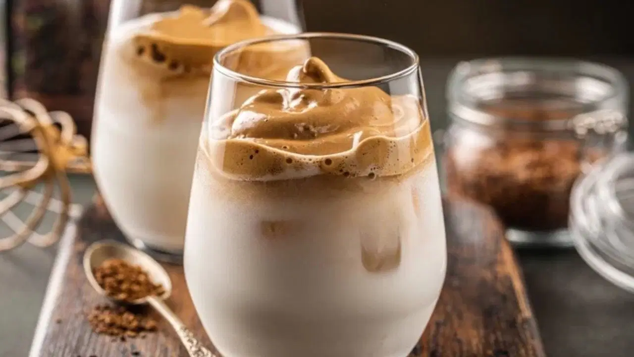 Kahvede Kıvam Mühendisliği: Dalgona Protokolü ile Maksimum Köpük!