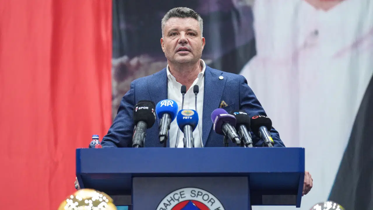 Kanarya’da Büyük Temizlik: Sadettin Saran 4 İsmin Biletini Kesti