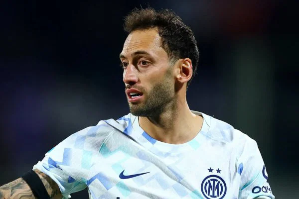 Inter’den Hakan Çalhanoğlu kararı: Yeni sözleşme gündemde