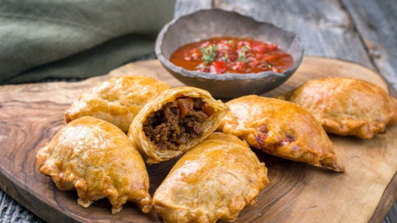 Latin Rüzgarı Mutfağınızda: Adım Adım Empanadas Hazırlığı