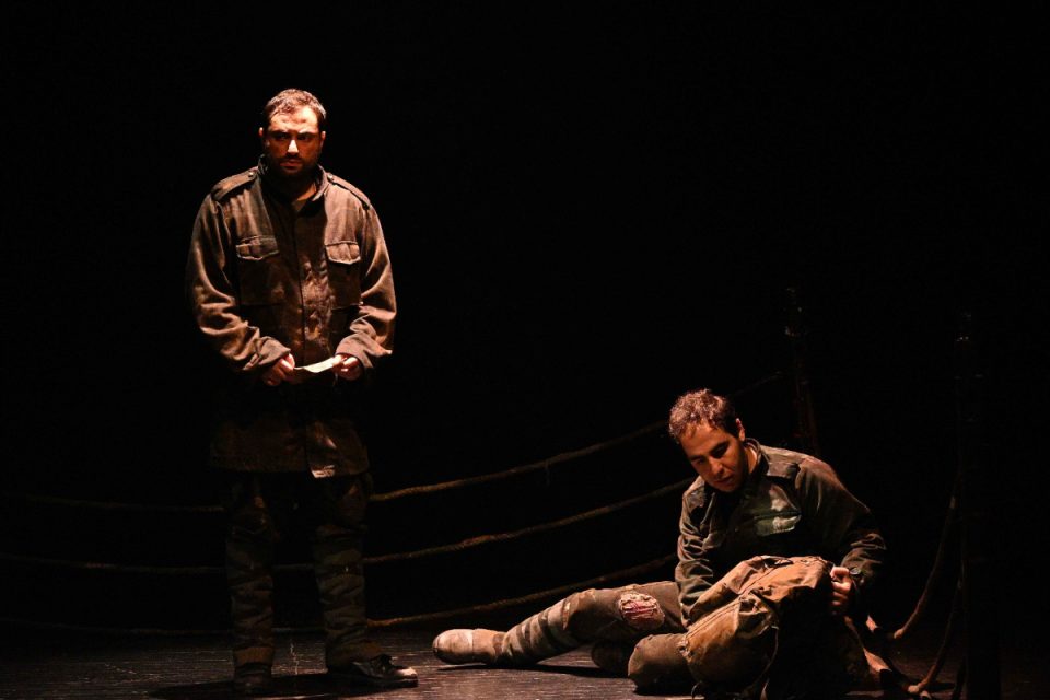 “İnziva” Dayanışma İçin İzleyiciyle Buluşuyor