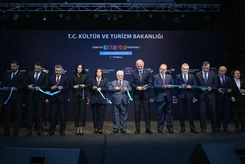 Sanat Herkese Ulaşıyor: Bakan Ersoy Aydın Kültür Yolu Festivali’ni Açtı