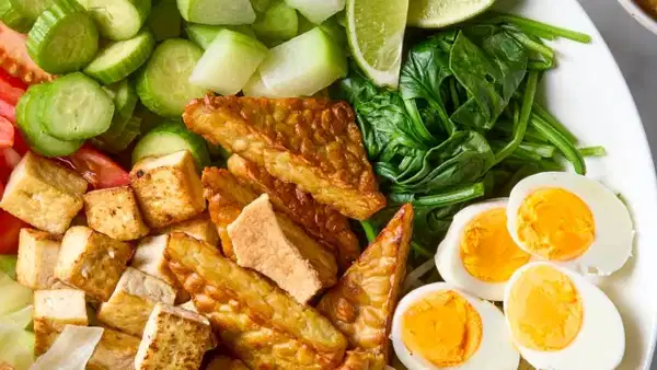 Uluslararası Gastronomide Protein ve Sebze Entegrasyonu: Gado-Gado