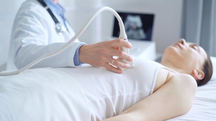 Kanserde Yeni Dönem: Geliştirilen Genetik Test Milyonlarca Kadını Gereksiz Kemoterapiden Kurtarabilir