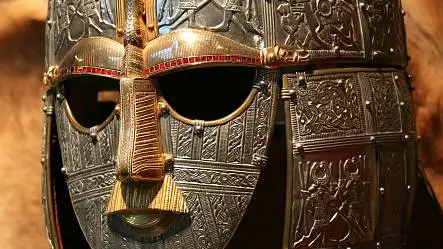 Sutton Hoo Miğferi: Danimarka