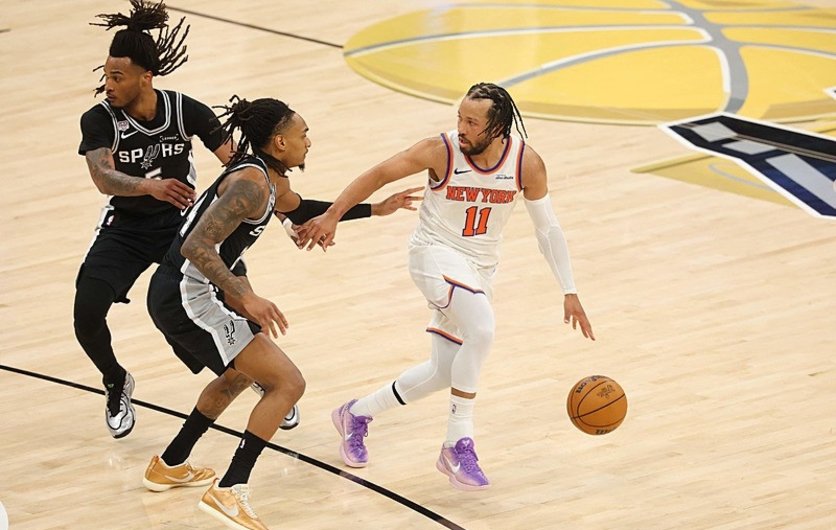 NBA Final Serisinin Ilk Maçında New York Knicks, Deplasmanda San Antonio Spurs’ü 105-95 Mağlup Ederek Seride 1-0 Öne Geçti.