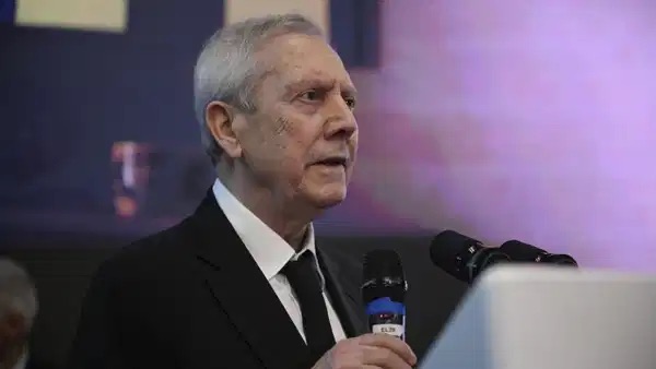 Aziz Yıldırım Transfer İddialarını Değerlendirdi